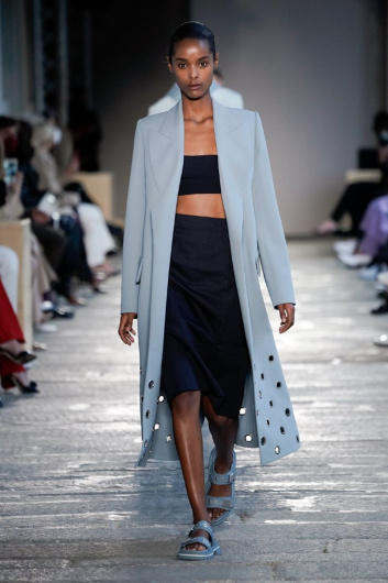 Fotoservizio/SS 2021/WOMEN/SFILATA/BOSS/DP2/0