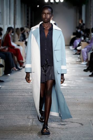 Fotoservizio/SS 2021/WOMEN/SFILATA/BOSS/DP2/8