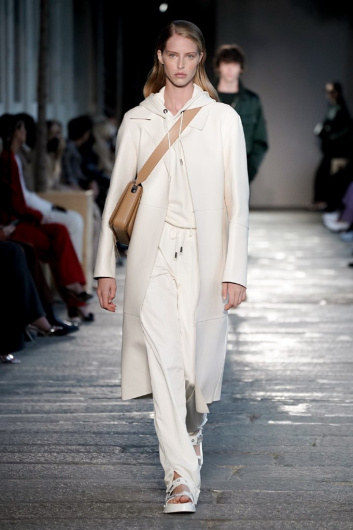 Fotoservizio/SS 2021/WOMEN/SFILATA/BOSS/DP2/4