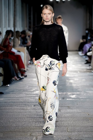Fotoservizio/SS 2021/WOMEN/SFILATA/BOSS/DP2/3