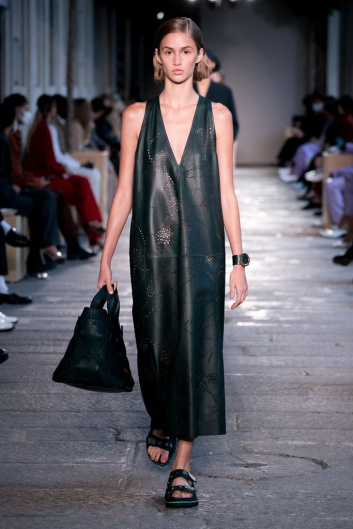 Fotoservizio/SS 2021/WOMEN/SFILATA/BOSS/DP2/7