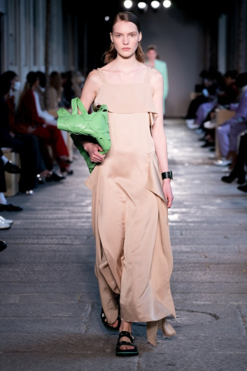 Fotoservizio/SS 2021/WOMEN/SFILATA/BOSS/DP2/9
