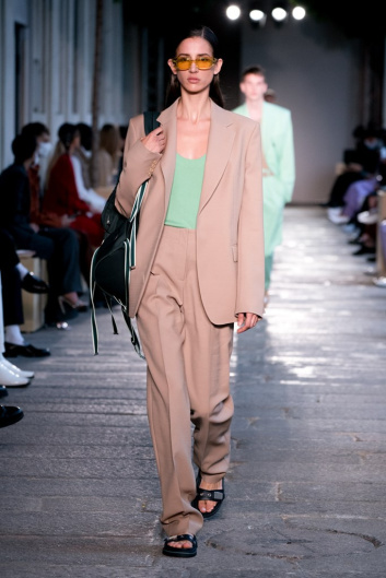 Fotoservizio/SS 2021/WOMEN/SFILATA/BOSS/DP2/10