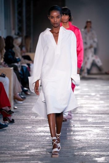 Fotoservizio/SS 2021/WOMEN/SFILATA/BOSS/DP2/20