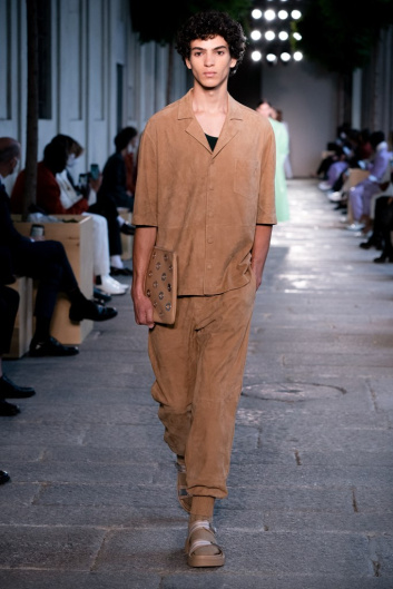 Fotoservizio/SS 2021/WOMEN/SFILATA/BOSS/DP2/15
