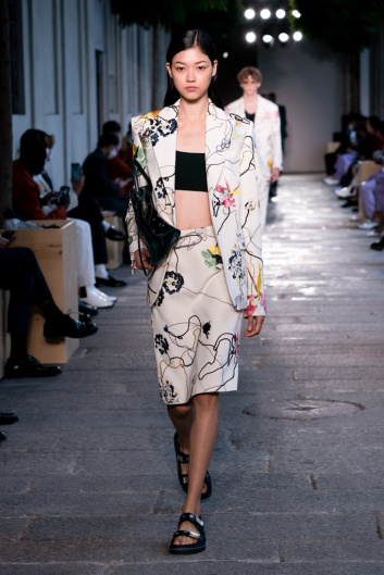 Fotoservizio/SS 2021/WOMEN/SFILATA/BOSS/DP2/27