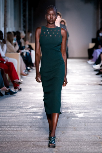 Fotoservizio/SS 2021/WOMEN/SFILATA/BOSS/DP2/32
