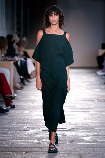 Fotoservizio/SS 2021/WOMEN/SFILATA/BOSS/DP2/34