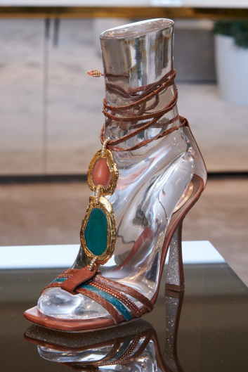 Fotoservizio/SS 2021/WOMEN/APPUNTAMENTO/RENÉ CAOVILLA/DP2/23