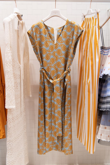 Fotoservizio/SS 2021/WOMEN/PRESENTAZIONE/BEATRICE B/DP2/0