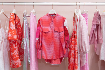 Fotoservizio/SS 2021/WOMEN/PRESENTAZIONE/BEATRICE B/DP2/8