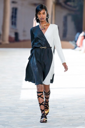 Fotoservizio/SS 2021/WOMEN/SFILATA/PORTS 1961/DP2/30
