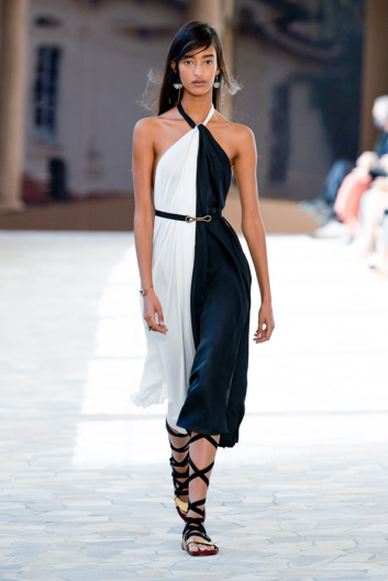 Fotoservizio/SS 2021/WOMEN/SFILATA/PORTS 1961/DP2/31
