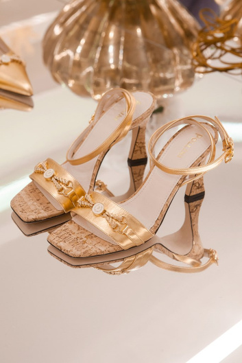 Fotoservizio/SS 2021/WOMEN/PRESENTAZIONE/POLLINI/DP2/8