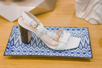 Fotoservizio/SS 2021/WOMEN/PRESENTAZIONE/POLLINI/DP2/16