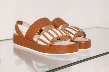 Fotoservizio/SS 2021/WOMEN/PRESENTAZIONE/POLLINI/DP2/30
