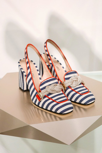 Fotoservizio/SS 2021/WOMEN/PRESENTAZIONE/POLLINI/DP2/32