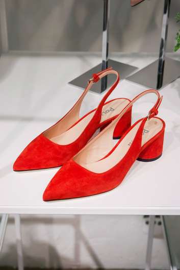 Fotoservizio/SS 2021/WOMEN/PRESENTAZIONE/POLLINI/DP2/2