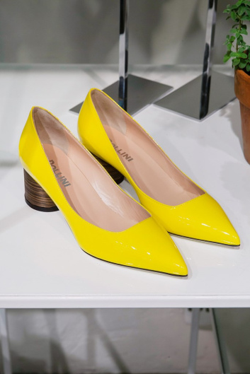 Fotoservizio/SS 2021/WOMEN/PRESENTAZIONE/POLLINI/DP2/1