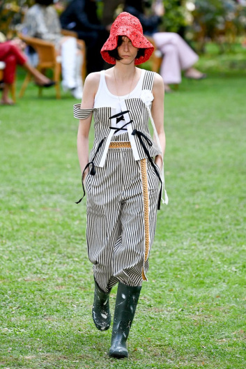 Fotoservizio/SS 2021/WOMEN/SFILATA/PHILOSOPHY DI LORENZO SERAFINI/DP2/2