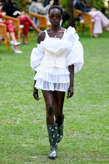 Fotoservizio/SS 2021/WOMEN/SFILATA/PHILOSOPHY DI LORENZO SERAFINI/DP2/18