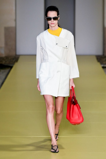 Fotoservizio/SS 2021/WOMEN/SFILATA/SALVATORE FERRAGAMO/DP2/1