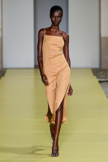 Fotoservizio/SS 2021/WOMEN/SFILATA/SALVATORE FERRAGAMO/DP2/5