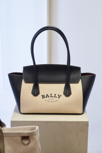 Fotoservizio/SS 2021/WOMEN/APPUNTAMENTO/BALLY/DP2/16