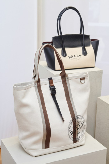 Fotoservizio/SS 2021/WOMEN/APPUNTAMENTO/BALLY/DP2/18