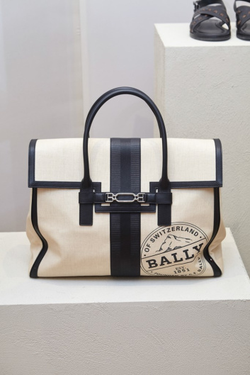 Fotoservizio/SS 2021/WOMEN/APPUNTAMENTO/BALLY/DP2/28