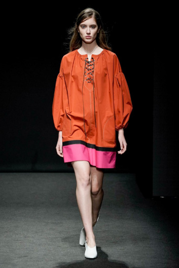 Fotoservizio/SS 2021/WOMEN/SFILATA/SHI.RT/DP2/7