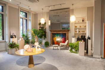 Fotoservizio/SS 2021/WOMEN/PRESENTAZIONE/SERAPIAN/DP2/1