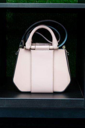 Fotoservizio/SS 2021/WOMEN/PRESENTAZIONE/YOSONO BAGS/DP2/2