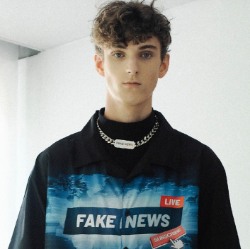 Fotoservizio/SS 2021/MEN/SFILATA/M1992/DP2/0