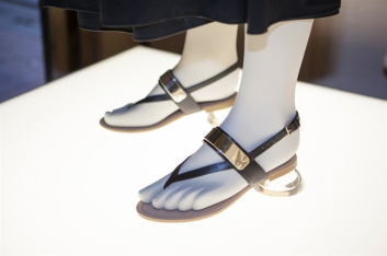 Fotoservizio/SS 2016/WOMEN/PIAZZA SEMPIONE/DP2/2