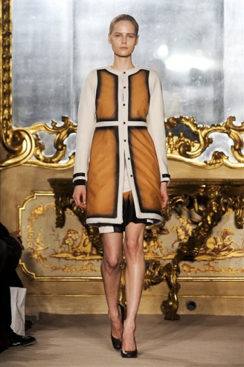 Fotoservizio/FW 2012-2013/WOMEN/MARCO DE VINCENZO/9