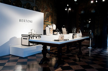 Fotoservizio/SS 2016/WOMEN/BERTONI 1949/DP2/0