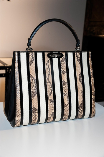 Fotoservizio/SS 2016/WOMEN/BERTONI 1949/DP2/4