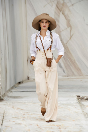Fotoservizio/SS 2022/WOMEN/SFILATA/ELISABETTA FRANCHI/DP2/0