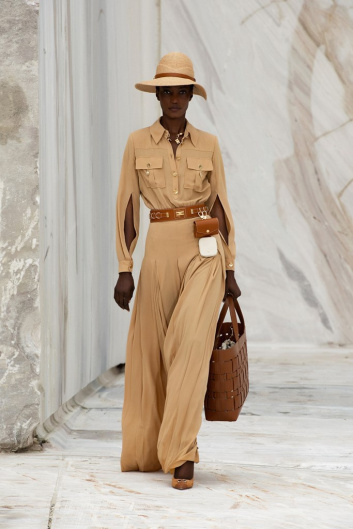 Fotoservizio/SS 2022/WOMEN/SFILATA/ELISABETTA FRANCHI/DP2/18