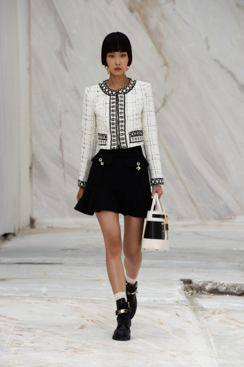 Fotoservizio/SS 2022/WOMEN/SFILATA/ELISABETTA FRANCHI/DP2/34