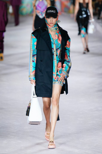 Fotoservizio/SS 2022/WOMEN/SFILATA/VERSACE/DP2/23