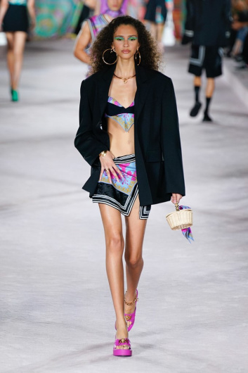 Fotoservizio/SS 2022/WOMEN/SFILATA/VERSACE/DP2/28