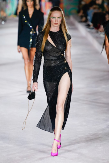 Fotoservizio/SS 2022/WOMEN/SFILATA/VERSACE/DP2/13