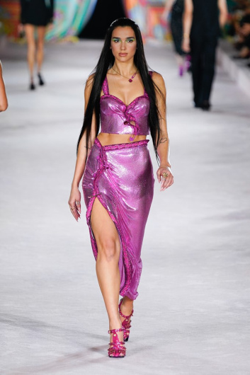 Fotoservizio/SS 2022/WOMEN/SFILATA/VERSACE/DP2/18