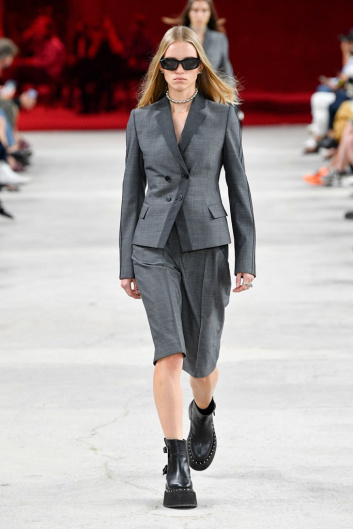 Fotoservizio/SS 2022/WOMEN/SFILATA/PORTS 1961/DP2/2