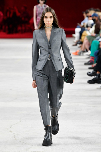 Fotoservizio/SS 2022/WOMEN/SFILATA/PORTS 1961/DP2/3