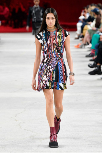 Fotoservizio/SS 2022/WOMEN/SFILATA/PORTS 1961/DP2/5
