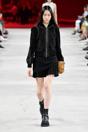 Fotoservizio/SS 2022/WOMEN/SFILATA/PORTS 1961/DP2/14