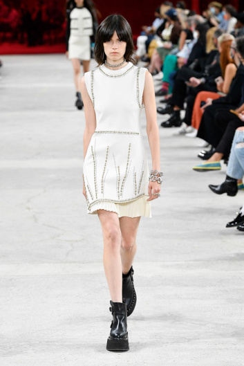 Fotoservizio/SS 2022/WOMEN/SFILATA/PORTS 1961/DP2/15